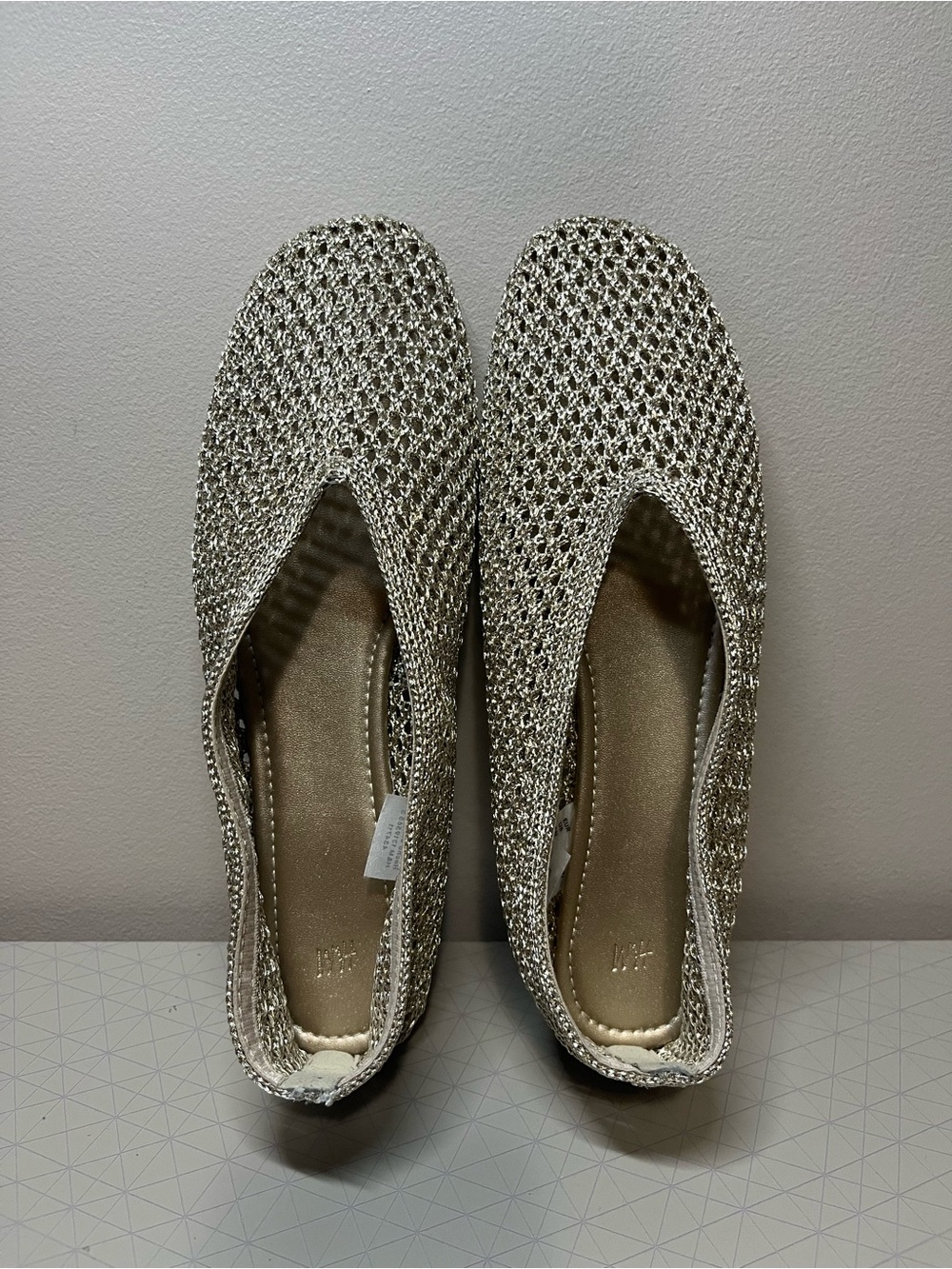 H&M Women’s Braided Flats in Gold - Size 8